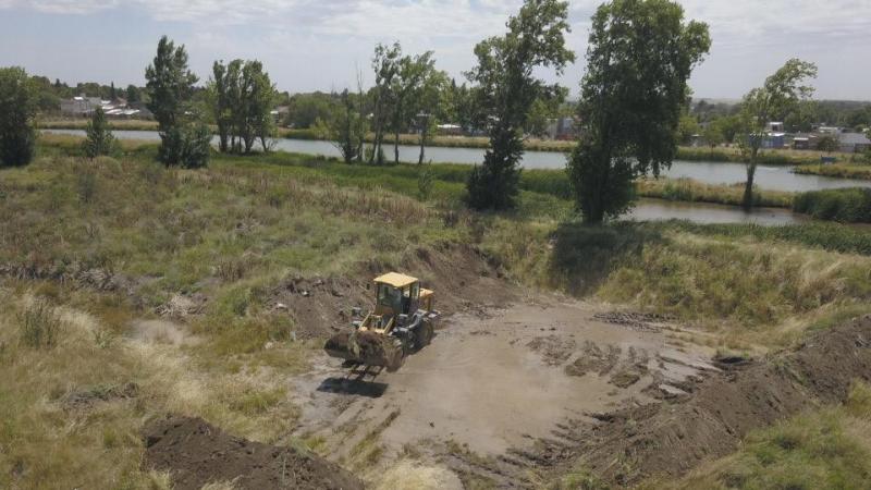 Bahía Blanca: limpieza de lagunas, reparación de filtro y consumo solidario