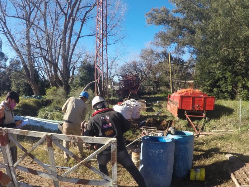 Dos nuevas perforaciones para la red de agua en Las Flores