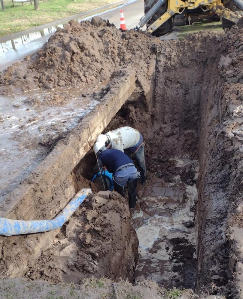 Continúan los trabajos sobre la red de agua en Bragado
