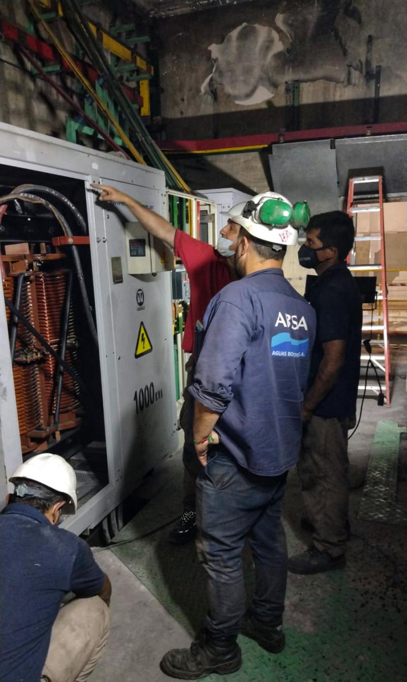 Un incendio en la sala de transformadores de la Usina Bosque afecta el servicio de agua potable en toda la región