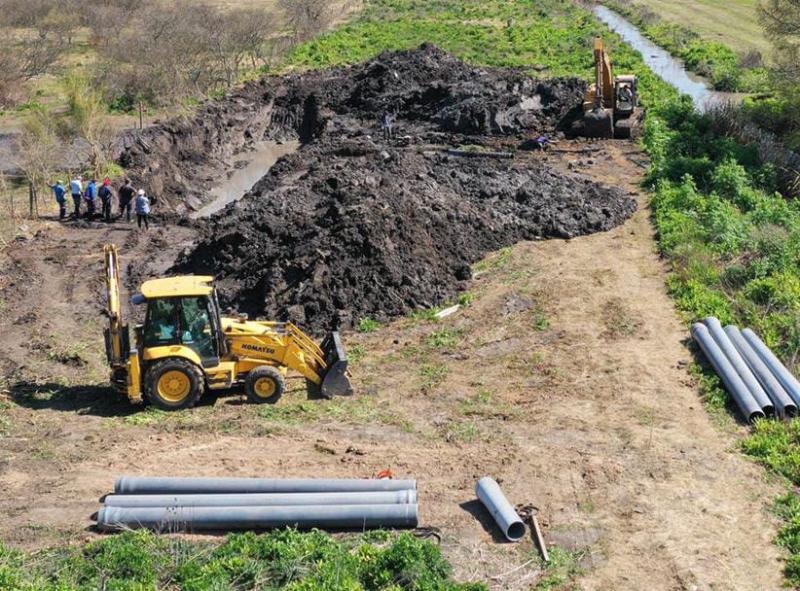 Tareas de mantenimiento, reparación y mejora de la red de agua en La Plata  