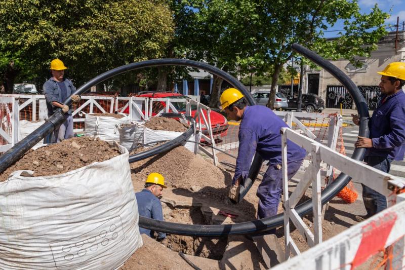 Tareas de mantenimiento, recambio y reparación sobre redes de agua en La Plata 