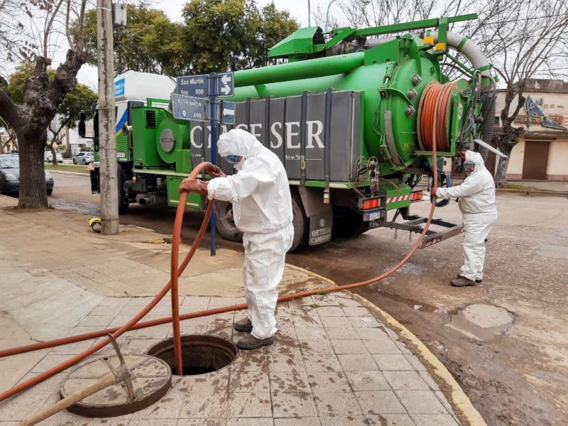 ABSA realiza tareas de mantenimiento sobre la red cloacal de Dolores