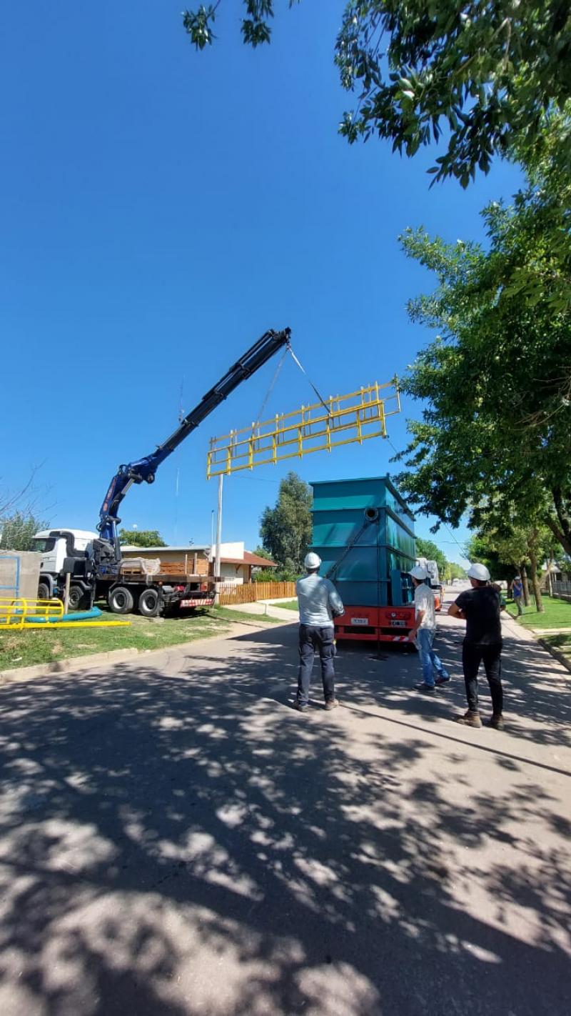 Guaminí: llegaron módulos y equipamiento para la planta potabilizadora compacta