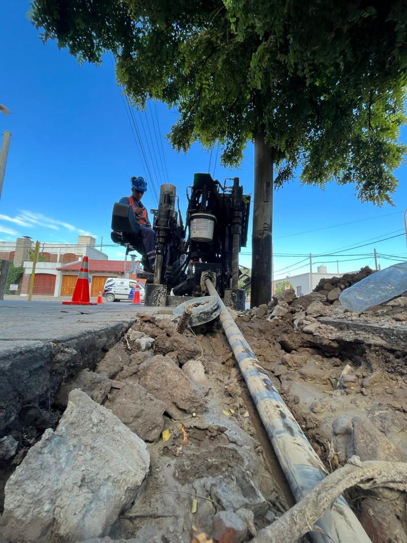 Recambio de cañerías en Bahía Blanca: ya se instalaron más de 7800 metros de nuevos conductos