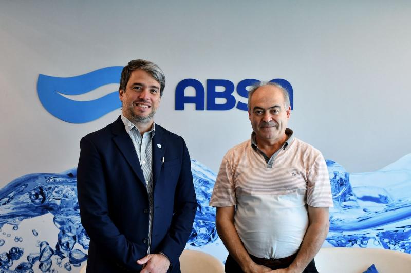 Encuentro entre autoridades de ABSA y del municipio de Tapalqué