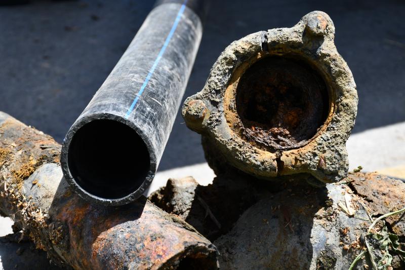 La Plata, Berisso y Ensenada: más de 2400 metros de recambio de cañerías
