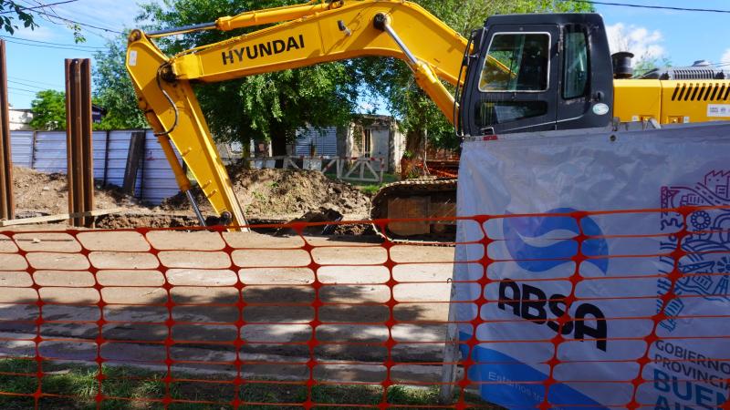 Bahía Blanca: avanza la reposición de un colector cloacal