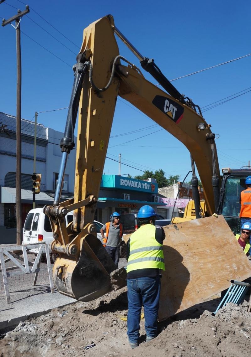 Punta Alta: avanza el recambio de un colector cloacal