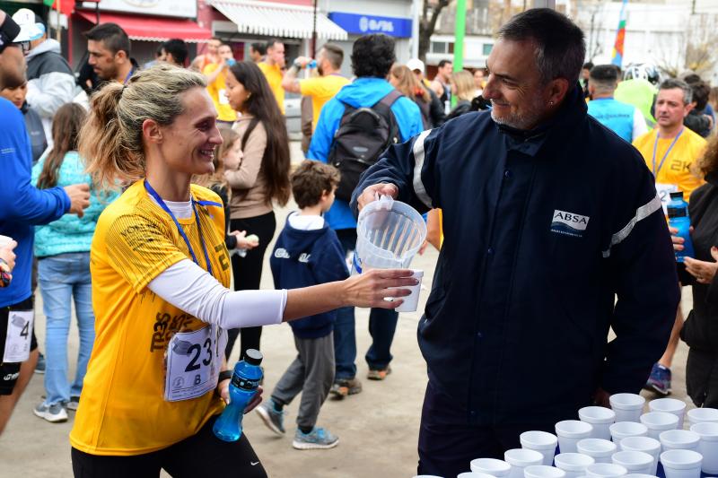 ABSA hidrató a los corredores de la Media Maratón 3 Ciudades