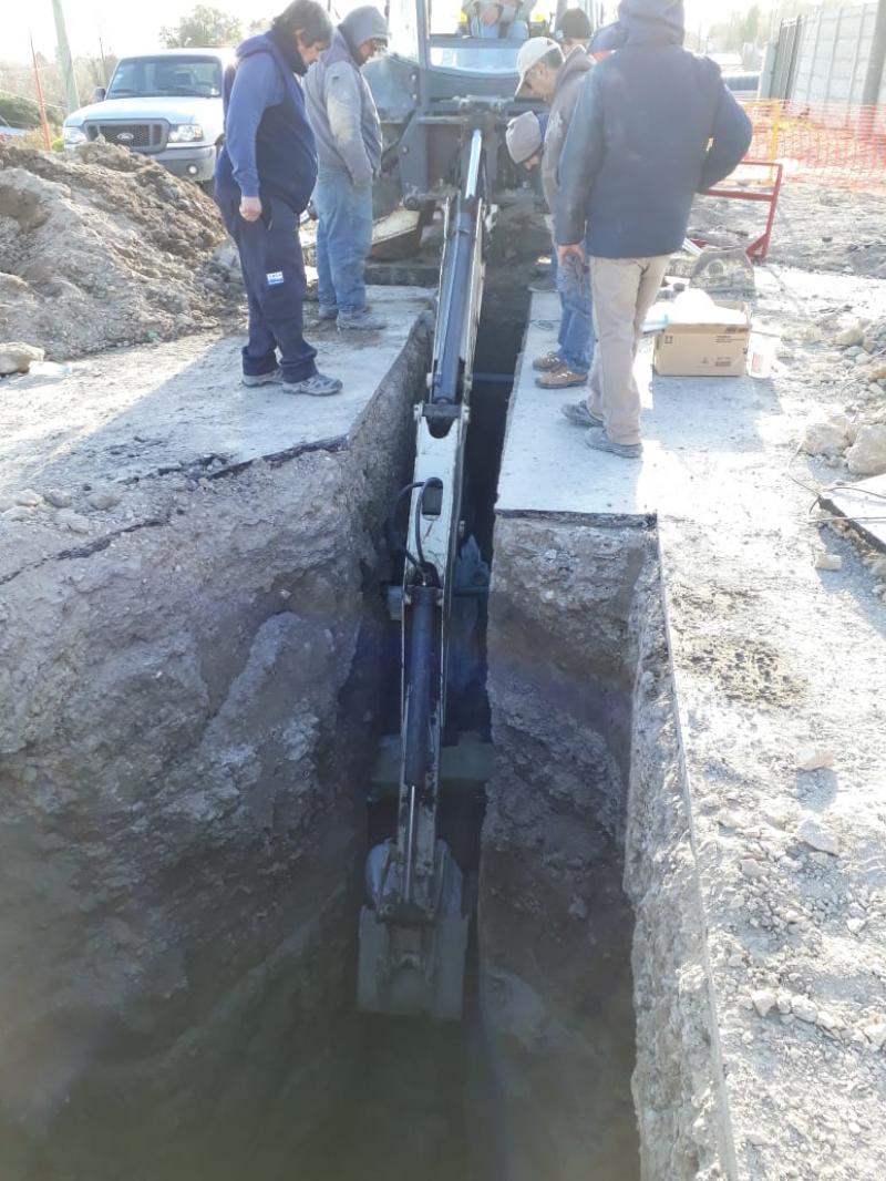 Trabajos de reparación sobre la red de agua de Patagones