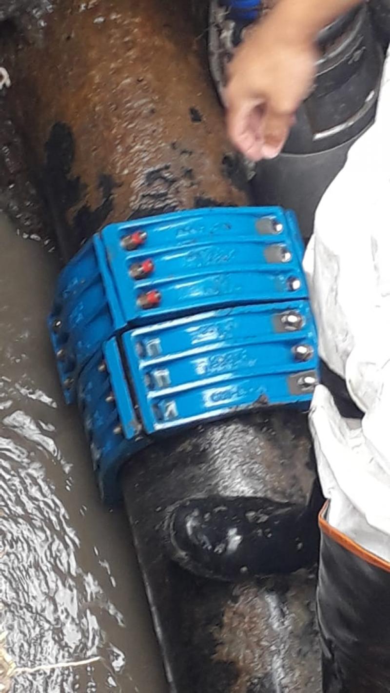 Tareas de reparación sobre la red de agua de Berisso 