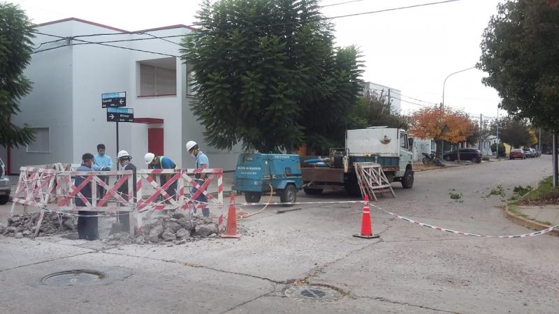 Continúan los trabajos de mantenimiento sobre la red de agua de Chivilcoy