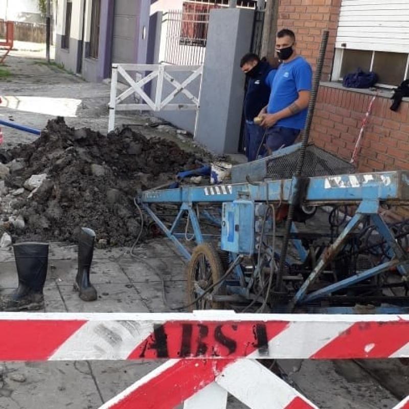 Limpieza de cañerías en la red de Berisso