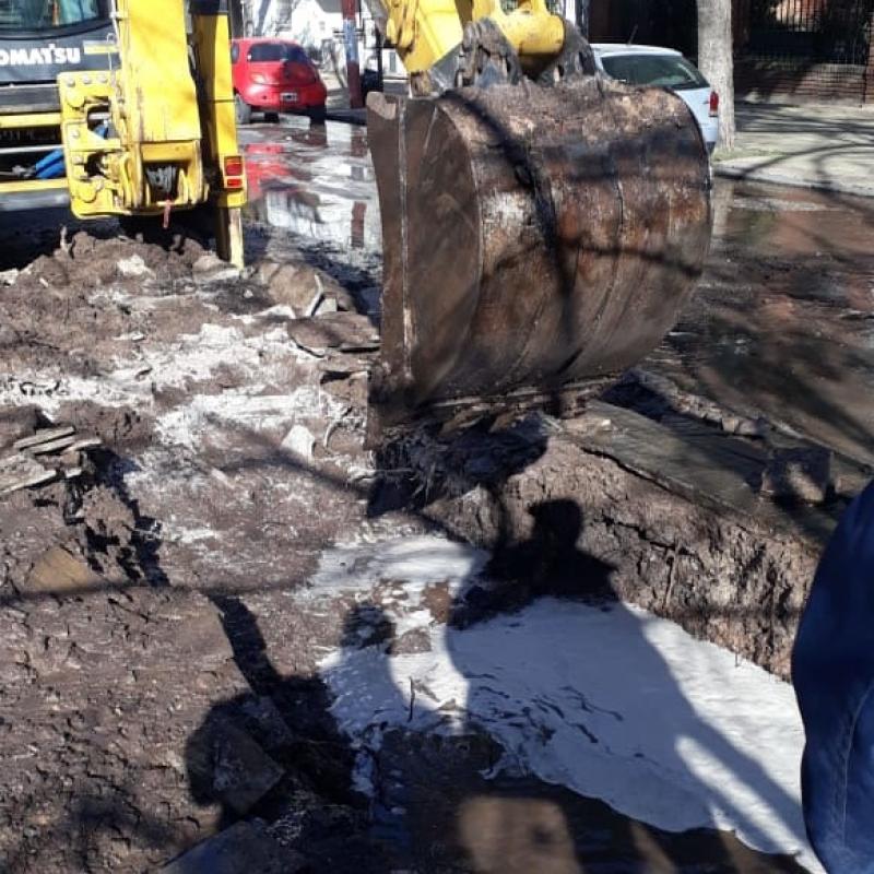 Tareas de mantenimiento sobre la red de agua en La Región
