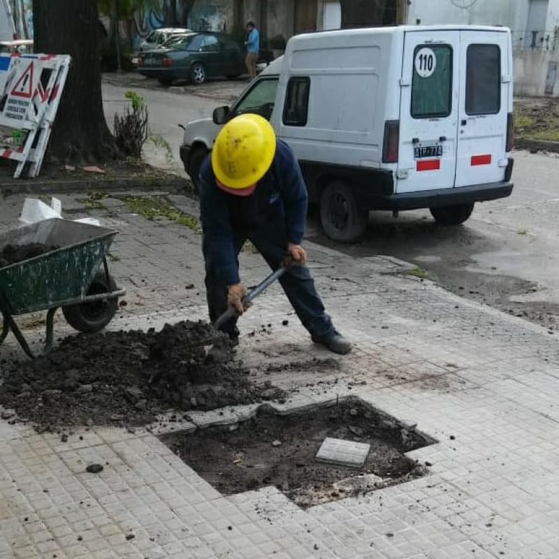 ABSA recambió cañerías en calle 9 entre 67 y 68 en La Plata