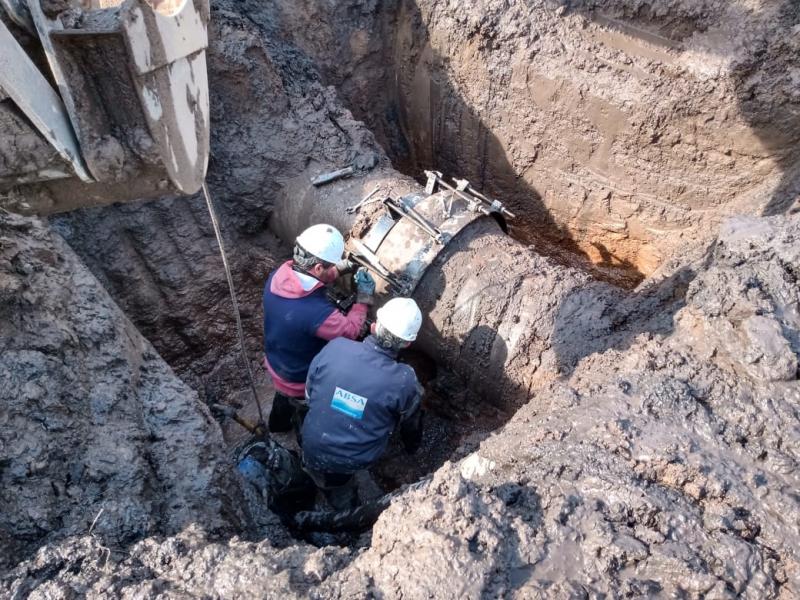 Trabajos de mantenimiento en la red cloacal y sobre el Acueducto en Carlos Casares