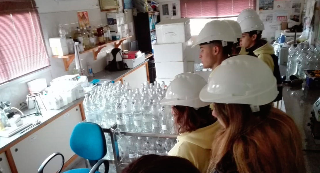 Más de sesenta adolescentes recorrieron la planta potabilizadora Patagonia en Bahía Blanca